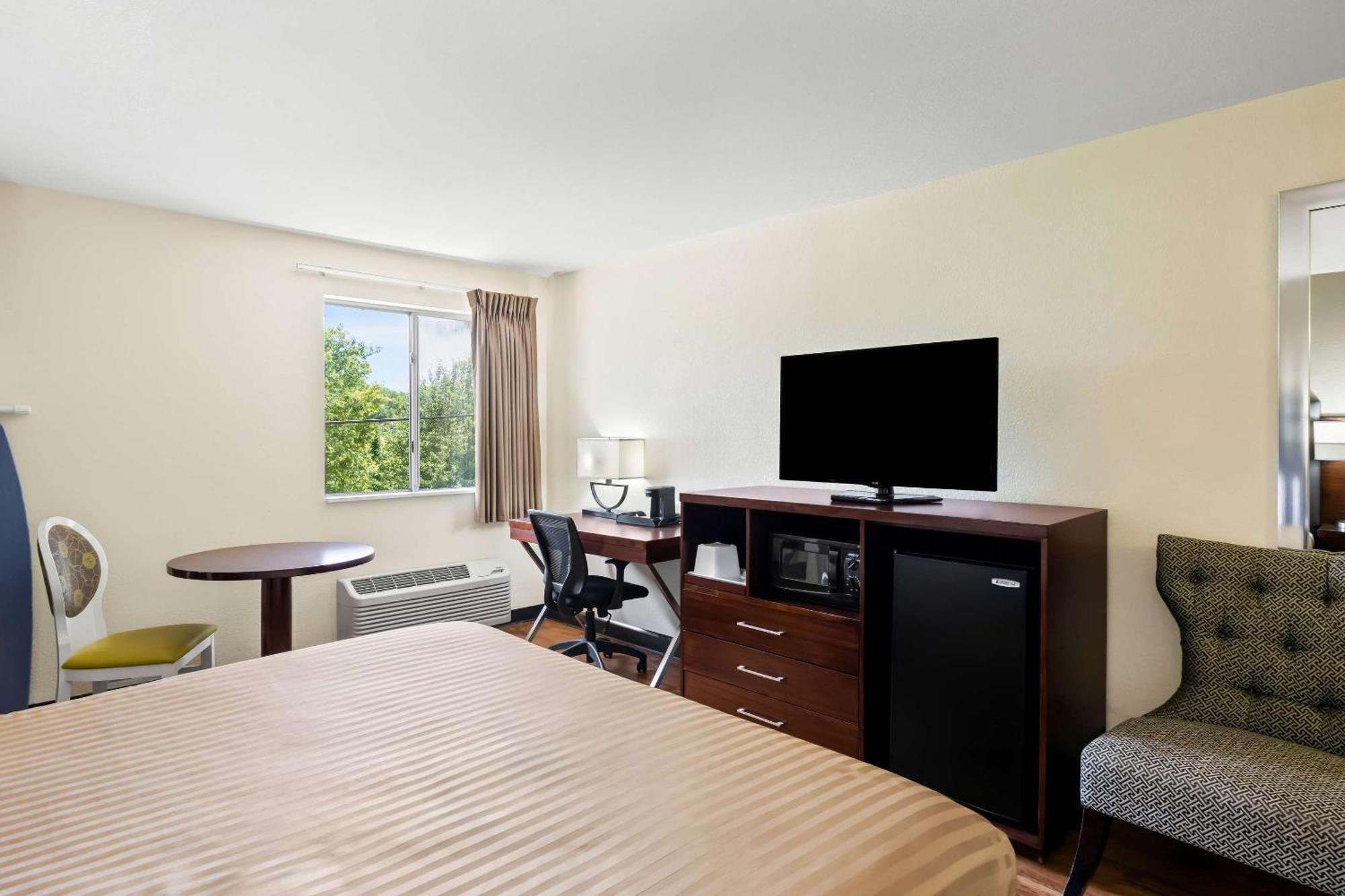 אמפוריה Econo Lodge מראה חיצוני תמונה