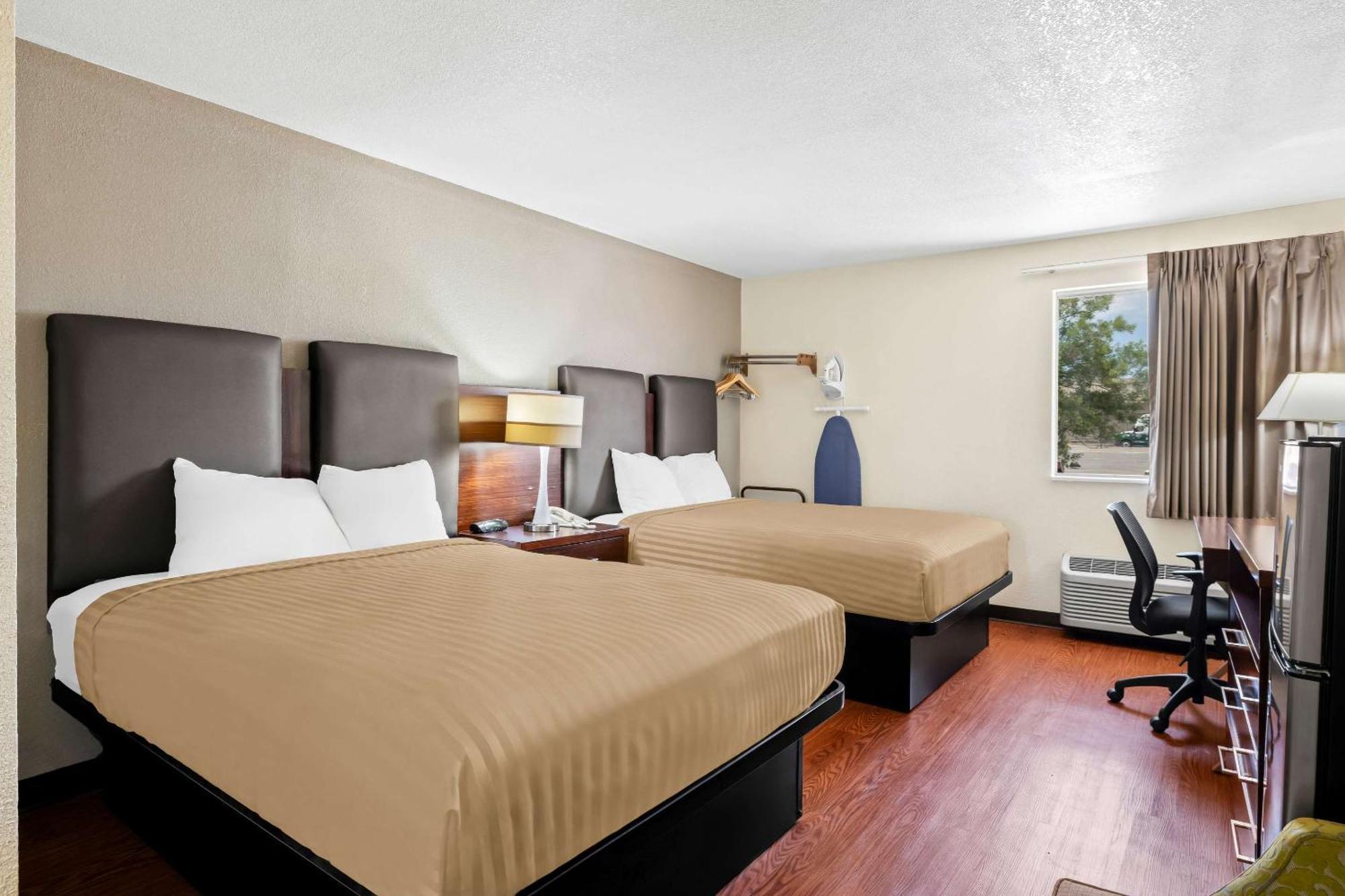 אמפוריה Econo Lodge מראה חיצוני תמונה