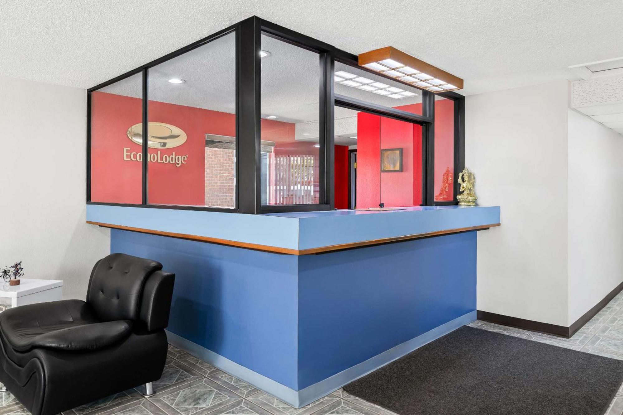 אמפוריה Econo Lodge מראה חיצוני תמונה
