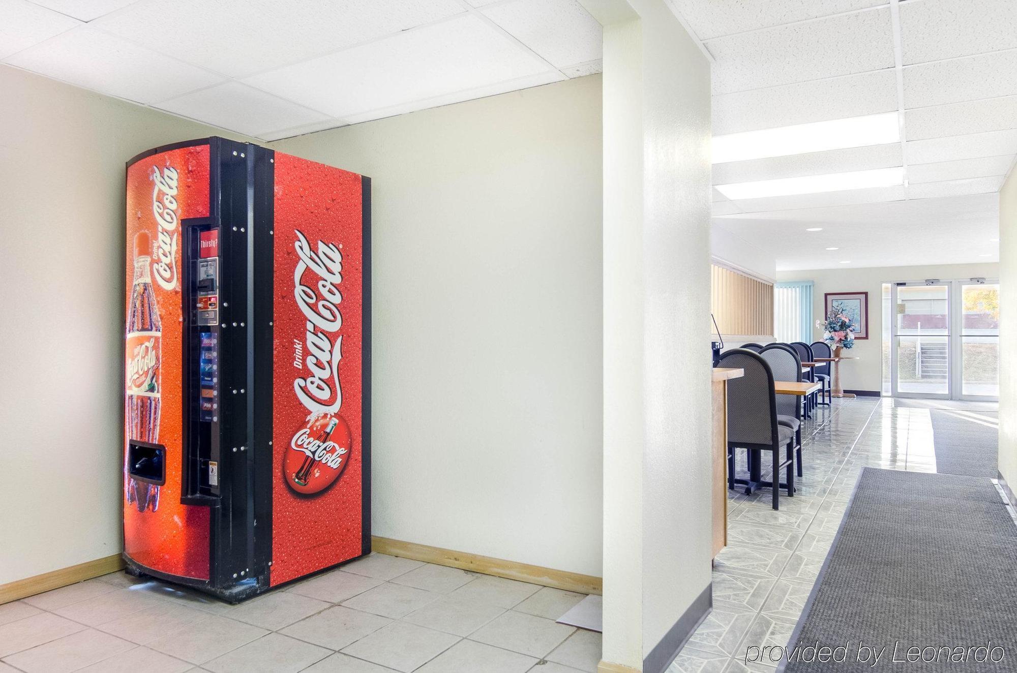 אמפוריה Econo Lodge מראה חיצוני תמונה